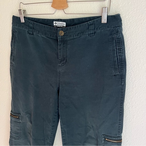 Columbia Cropped Cargo Pants - Picture 7 of 9